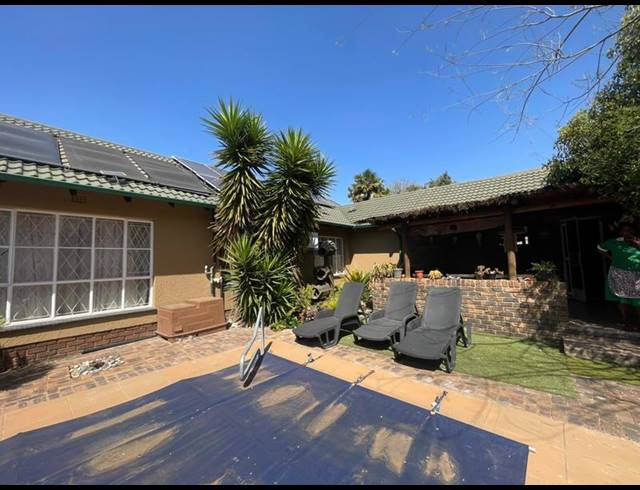 4 BEDROOM HOUSE FOR SALE IN RYNFIELD